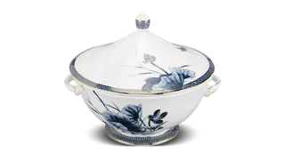 Thố sứ Minh Long 22 cm + nắp - Hoàng Cung - Sen Vàng